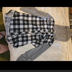 Eden & Olivia Black and Gray Button Down Shirt